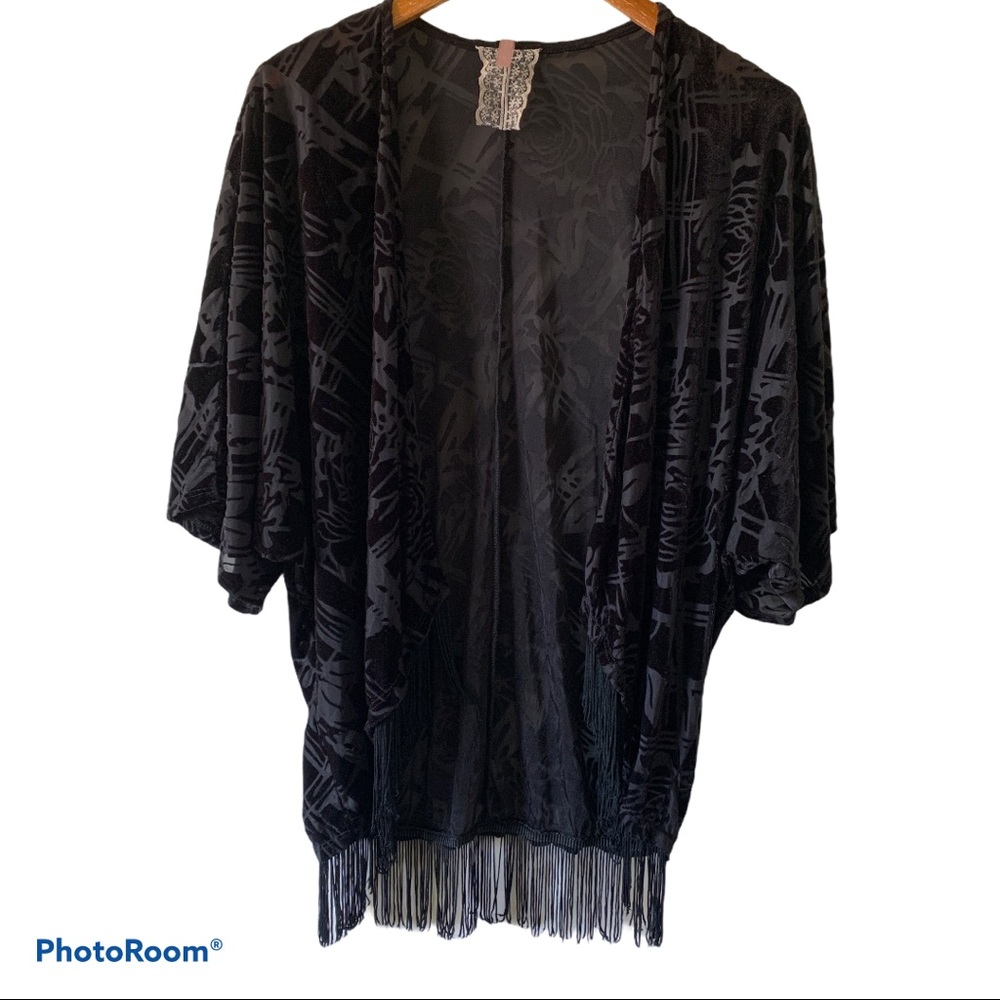 Anthropologie Mauve Black Boho Fringe Kimono